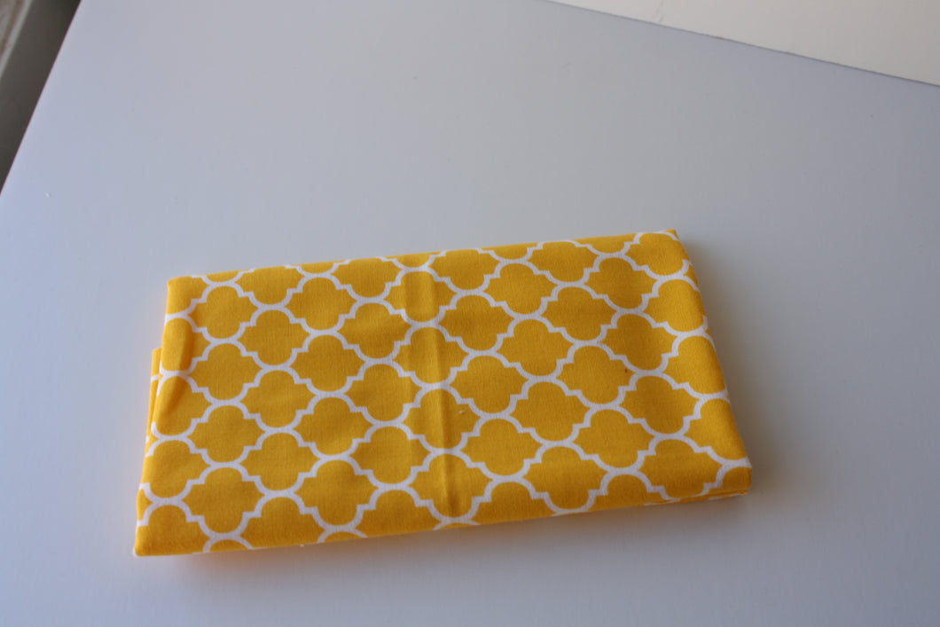 Fat 1/4 yellow and white fabric